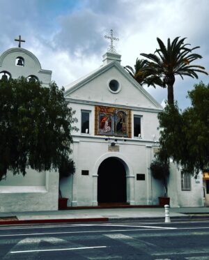 Ha Thanh Špetlíková Instagram - Los Angeles rozhodně není město pro mě. Na dvoudenní výlet a fotky na IG dobrý, ale jinak brrr. Zlaté San Diego. 
🇱🇷🌏🚶🏻‍♀️
#travel #travelphotography #travelling #california #losangeles #usa #cestovani