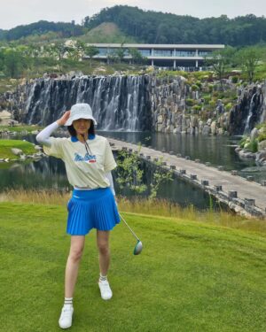 Ha Yeon-joo Instagram - 드라마 끝나고 2주동안 내 방앗간 처럼 열시미 갔당🌱