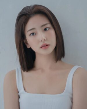 Ha Yul-Ri Instagram - 프로필 🤎