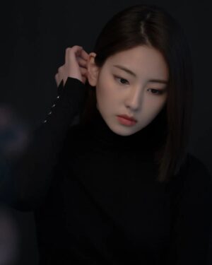 Ha Yul-Ri Instagram - 프로필 🖤