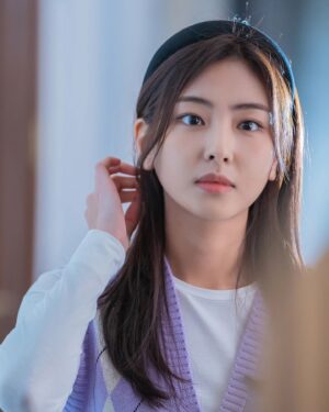 Ha Yul-Ri Instagram - 판도라:조작된낙원
어린해수💜