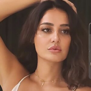 Haala Shiha Instagram - 🩶🖤🩶
