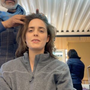 Hadas Yaron Instagram - איזה טירוף זה הטיים לאפס הזה תאמינו לי !👵🏼
חוץ מזה היי
התעוררתי מוקדם ואז כדי לשבש את הבוקר המוקדם המושלם אמרתי לעצמי אני רק אעשה רגע מדיטציה קטנה בשכיבה במיטה ונרדמתי לעוד שעה ואז חלמתי שיש רוחות רפאים בבית- מכירים את החלומות האלה שהעיניים פקוחות ואתם רואים את החדר וגם מרגישים את הגוף אבל לא יכולים לשלוט בו? זה תמיד קורה לי בהירדמויות לא מתוכננות, לא של לילה. אז חלמתי שמישהו ממש מזיז לי את הרגליים ומלא דברים קורים בחדר ואני לא מצליחה לזוז אבל אני גם לא רואה מי מזיז לי את הגוף. 
יואו בבקשה ספרו לי גם על חלומות מהסוג הזה שהיו לכם זה מטורף בעיניי חח
ולסיכום
הנה עוד וידאו הפעם עם סלואו מושן ממש גרוע
חוץ מזה עשיתי גם טיים לאפס שלי עושה יוגה אבל התביישתי להעלות כי אני עוד לא אשפית באינסטגרם 
והנה גם וידאו מסיבוב יפה ברומא בלי שום טריקים ושטיקים של מצלמה
בברכה
סבתא הדס :(

I learned how to do time lapse videos (you go to camera and press “time lapse”😮😮) it’s so addictive I want to film every moment of my life in time lapse😂 or maybe I don’t...?

🦔🦪

PS
Please tell me about dreams you have where you’re certain you are awake and you see the room around you but can’t control your body???
These dreams drive me crazy 🤯