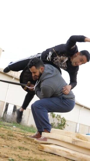 Hadj Ali Menad Instagram - @code_dacting @chafikberkani @daviddesclosofficiel @frenchcutlife @zakaria_karaouet @mohamed_kohlanta_officiel @alyversaire @yannick_yahia @sultan_achour_officiel @souhaybe_benzerga @loki_officiel  #acting #acteur #actrice #actor #actionfigures #actionfilm #filmdaction