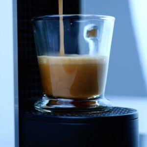 Hadj Ali Menad Instagram - #nespresso #jmspinshotchallenge #cafe #café #pub #spotpublicitario @codedacting @peterlindgren1 @pergite @atolavisuals