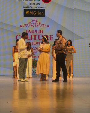 Haelyn Shastri Instagram - Thank you and a grattitude post!
I would like to say thank you #jaipur for the warm welcome. It was my first time in jaipur and cannot stop talking about how beautiful the city is and @jaipurcoutureshow_official  for having me as a celebrity showstopper to walk for the amazing  @craftcouncilweaversartisans  @deepaksankit @silveroakinstituteofdesign 
Special thanks to @silverbell.networks  @the_chandi_studio  @theheadmansalon 

#haelynshastri  #jaipurcoutureshow  #jaipurdiaries  #fashionshow  #showstopper  #mglion