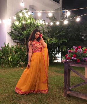 Haelyn Shastri Instagram - 💛🌻