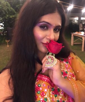 Haelyn Shastri Instagram - 💛🌻