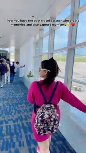 Haelyn Shastri Instagram - Lucky are those who have The right person in their life👌🏻🩵
.
.
.
.
.
.
.
#relatablereel  #reelsgood  #relatablequotes  #travelpartner  #reelatable  #suggestedreels  #suggestedforyou  #haelynshastri  #trendingreels❤️💯 #viralvideos❣️ #relatablecontent  #contentcreator  #influencermarketing
