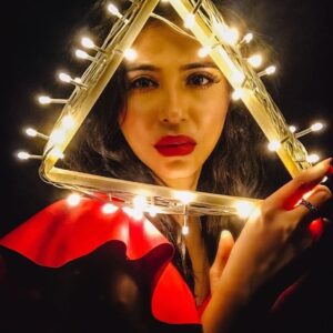 Haelyn Shastri Instagram - Perspective! Lights! Makeup! 
Step into the spotlight and transform into anyone you desire. Each role is a new adventure, a chance to live countless lives through the characters you play. Embrace the magic of acting. #lifeofanactor  #gratitude  #grateful🙏  #actorsofinstagram  #haelynshastri #oscar  #cannesfilmfestival  #filmshooterscollective  #actorsaccess