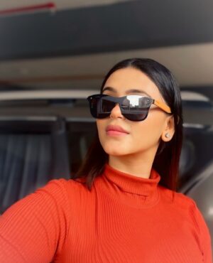 Haelyn Shastri Instagram - “Sunglasses on, doubts off.” @eyewearlabs
