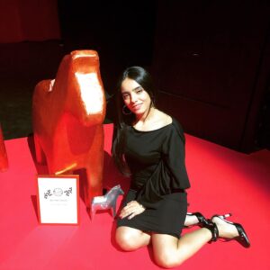 Hafsia Herzi Instagram - Prix du meilleur premier film pour #tumeritesunamour au @sthlmfilmfest un grand merci au festival et au jury ! 🎞💕 merci @lanvinofficial