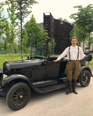 Hakan Dinçkol Instagram - Bu rüyanın içinde olup, Ulu Önder Mustafa Kemal Atatürk’ü oynayabilmek benim için büyük gurur. Kamera önünde ve arkasında harika işler çıkaran bütün ekibe sonsuz sevgiler teşekkürler.
#perapalastageceyarısı #netflix #netflixturkiye