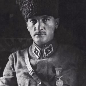 Hakan Dinçkol Instagram - “Benim naçiz vücudum elbet bir gün toprak olacaktır, ancak Türkiye Cumhuriyeti ilelebet payidar kalacaktır.” 
Mustafa Kemal ATATÜRK 

29 Ekim Cumhuriyet Bayramımız kutlu olsun. 

Ne mutlu Türk’üm Diyene. 🇹🇷