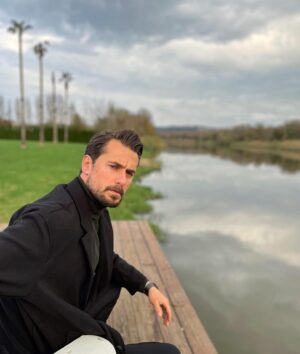 Hakan Dinçkol Instagram - Riva’da gecenin sabahı..