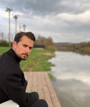Hakan Dinçkol Instagram - Riva’da gecenin sabahı..