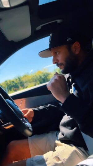 Hakan Hassan Instagram - “Hak do an advert for us and plz be serious” 👀🤣