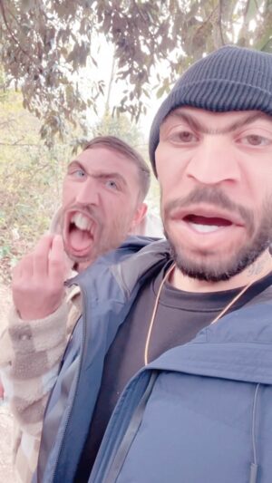 Hakan Hassan Instagram - “How do u eat yours” 😡😱