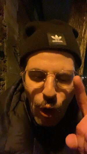 Hakim Jemili Instagram - @karimbenzema avec mon frérot @ragnar_le_breton_ on a des choses à te dire ❤️😍