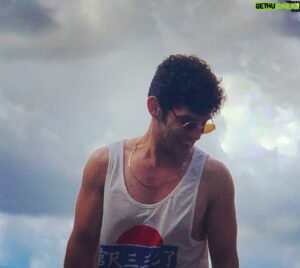 Halil Babür Instagram - Yılmaz olmayan.

By @ahmetrifatsungar