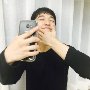 Ham Seong-min Instagram - #드라마 #복수노트 #촬영 하면서 찍은 사진이에요ㅎㅎ
(약속 지켰어요!!ㅎㅎㅎ헤) 셀카도 있지만 컨셉샷이에요!.... #ㅠㅠ
#로몬이 #강민 #함성민 #셀카 #셀스타그램 #헤헤 #selfie