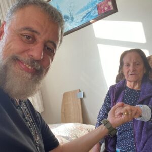 Hamdi Alkan Instagram - Anne candır..