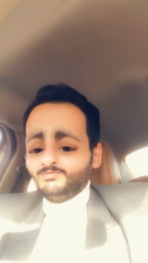 Hamed Al Sharrab Instagram - هو الناس اللى بتزمر و الطريق واقف … دول بنى ادمين اصلا !؟ 🥸🥸
