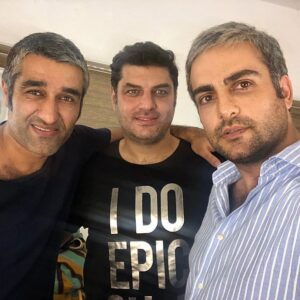 Hamed Komaily Instagram - تولدت مبارك سام خوش قلب
تو يك تيرماهيه واقعي هستي ...
پ ن: پشت صحنه فيلم سينمايي ارتش سري 
#پژمان_جمشيدى #سام_درخشانی #حامد_كميلي #خوب_بد_جلف