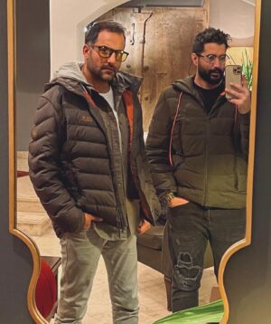 Hamed Komaily Instagram - ...
👊🏽
.
.
.
.

#hamedkomaily #alirezaganji #bro