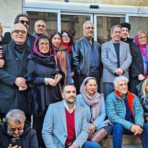 Hamed Komaily Instagram - ...
بمونه به یادگار
.
آیین افتتاح نمایشگاه عکس جناب کلاری