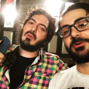 Hamed Tehrani Instagram - خوشبختی یعنی اینکه شب تولدت بهترین هدیه رو از بچه های پرسپولیس با دست خالی بگیری پشت صحنه سریال خونه یکی و منفجر شدن من از خوشحالی مرسییی از هدیه قشنگتون 😍😍😘😘✌️✌️🎂🎂🙈🙈 #پرسپولیس #فریبانادری #نیماشاهرخشاهی #شهین_تسلیمی #روشان_امیری #حامدتهرانی