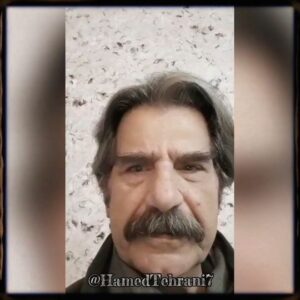 Hamed Tehrani Instagram - عمو عزت خیلی پرسپولیس رو دوست داشت همیشه همه برنامه های منو تو تلویزیون پرسپولیس دنبال میکرد کلی هم نظر میداد برای بهتر شدن برنامه ها، یادمه سر سریال افسانه هزار پایان که بودیم بمن گفت دوست دارم قبل بازیهای آسیایی بیام بچه ها رو ببینم که متاسفانه نشد . 

این فیلمو برام فرستاد گفت پیغام منو به  بچه های تیم برسون ،فکر نمیکردم پیغام استاد زمانی بدست بچه ها برسه که روز سوم آسمانی شدنشون باشه😔

به امید پیروزی تیم پرسپولیس در بازی شنبه 

#عزت_الله_مهرآوران #حامدتهرانی #پرسپولیس #الهلال #فوتبال  #پرسپولیس_یک_ملت_است 

@seyedjalal @omid2alishah @yahyagolmohammadi2020 @mehdi_abdi24 @m.shiri2 @siamaknemati8 @kamalkamyabinya @hamedlak @isaa_alkasir7_official @hamidmotahari1353 @ehsan_pahlavan_10 @miladsarlak6 @aghaei_saeid7 @karimbagherii6 @vahid.amiri.official @mahditorabi.m @hamedpakdel.10 @seyed_alireza_ebrahimi_5 @perspolis @afshinpeiravany