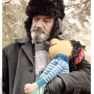 Hamid Jebeli Instagram - .
کلاه قرمزی جان
دلم برایت میسوزد که حتی جلوی خداحافظی ات را هم می‌گیرند
تلویزیون ایران، مدت هاست یتیم شده است...
