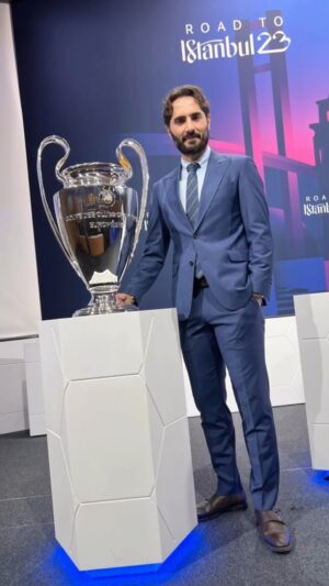Hamit Altıntop Instagram - @championsleague #roadtoistanbul 🇹🇷