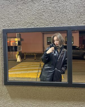 Han Da-sol Instagram - 머리했어😎🖤
#봄
