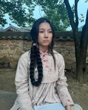Han Dong-hee Instagram - 안녕 홍장 ..🥺
#세작 #세작매혹된자들