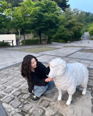 Han Dong-hee Instagram - 히피펌 어디서 했니?🐑😝😆