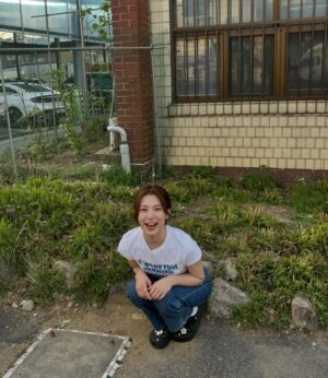 Han Dong-hee Instagram - 😝☀️🌈