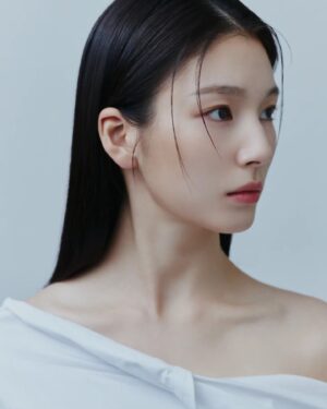 Han Dong-hee Instagram - 🖤🤍🖤🤍