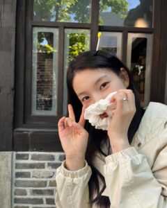Han Dong-hee Top 100 Instagram Photos and Posts