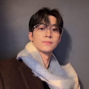 Han Gi-chan Instagram - 👓🐈