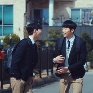 Han Gi-chan Instagram - #너의시선이머무는곳에 #whereyoureyeslinger #무대인사 #베니스국제영화제