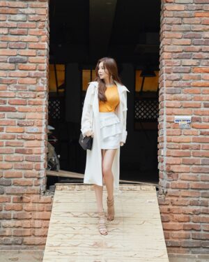 Han Gyu-ri Instagram - 이제 진짜여름 날씨네요 😊
더위 조심해요 다들