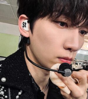 Han Sang-hyuk Instagram - 나잇인더홍콩🌃