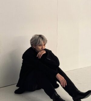 Han Sang-hyuk Instagram - @atstar1magazine 
Last Gray🩶