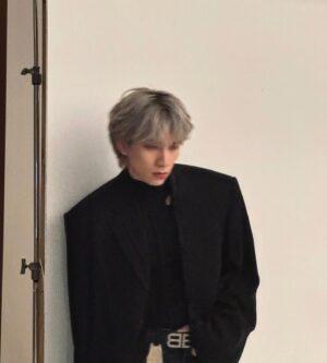 Han Sang-hyuk Instagram - @atstar1magazine 
Last Gray🩶