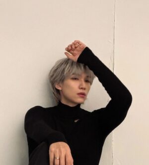 Han Sang-hyuk Instagram - @atstar1magazine 
Last Gray🩶