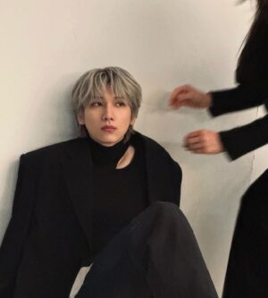 Han Sang-hyuk Instagram - @atstar1magazine 
Last Gray🩶