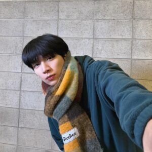 Han Sang-hyuk Instagram - Thank you for celebrating my first mini album, Winter Butterfly’s 4th anniversary.🦋