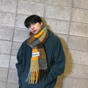 Han Sang-hyuk Instagram - Thank you for celebrating my first mini album, Winter Butterfly’s 4th anniversary.🦋